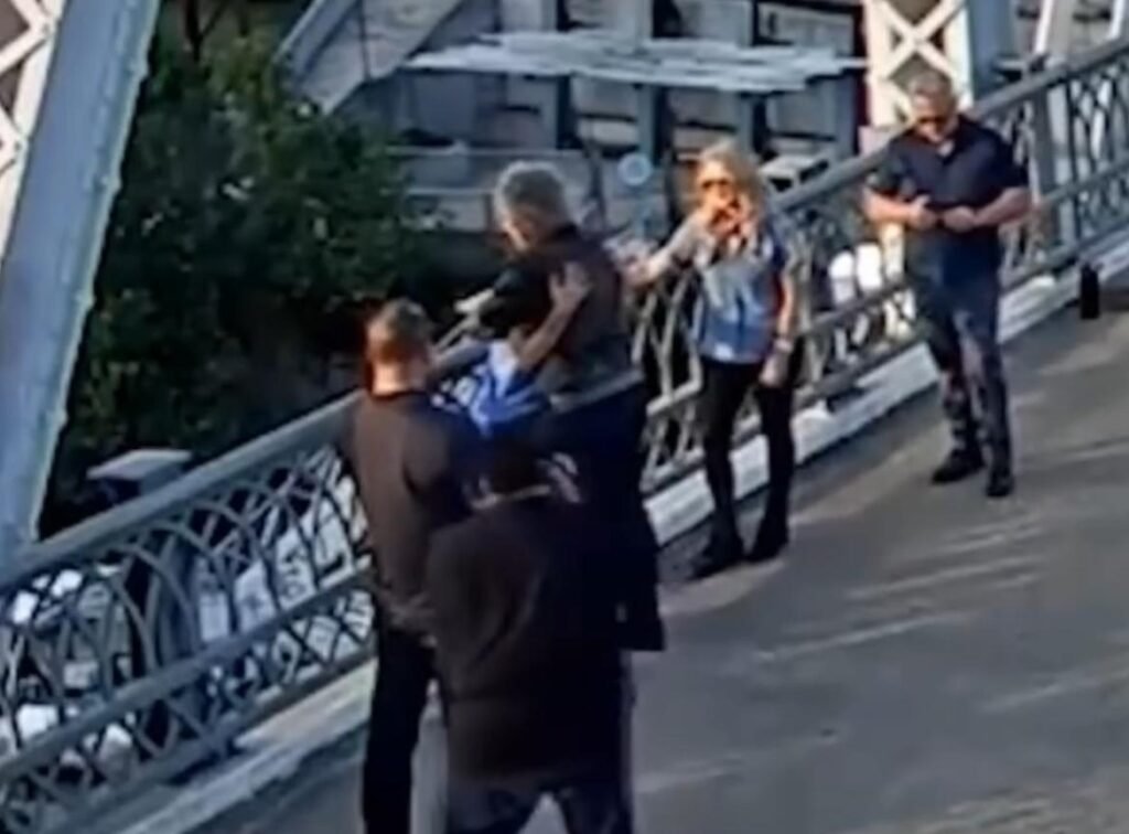 Vocalista do Bon Jovi salva mulher de se jogar da ponte em Nashville