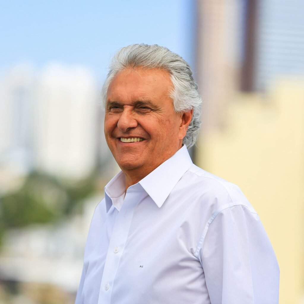 Caiado solta decreto que muda data de feriado dos servidores públicos