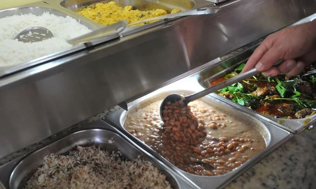 Programa de vale-refeição e alimentação tem regras alteradas