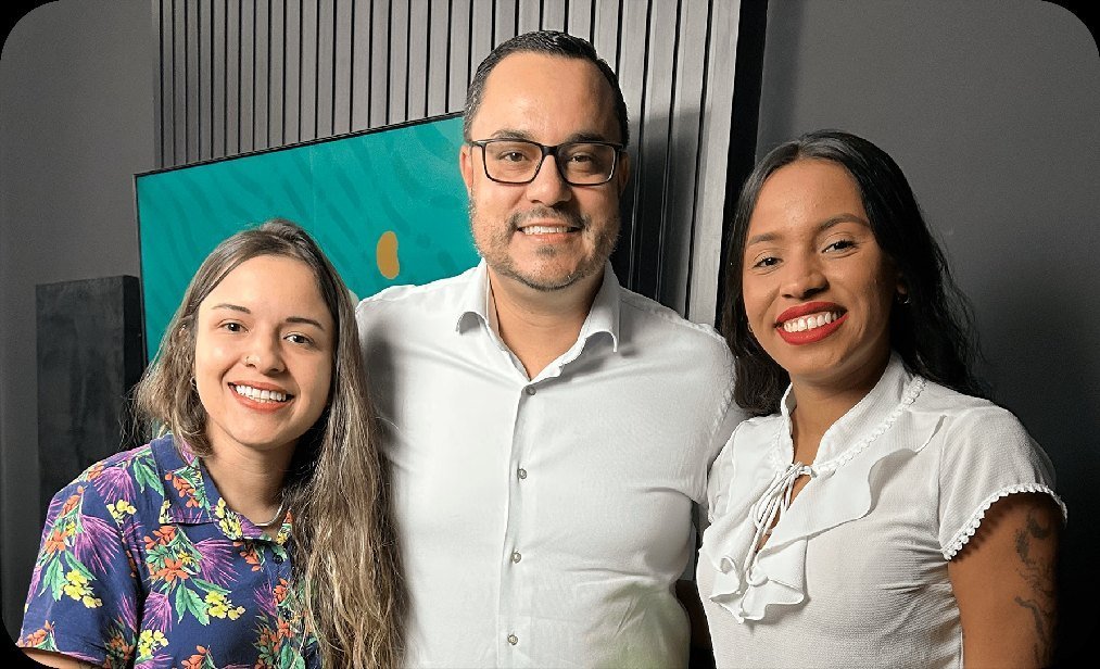 Gravação no estúdio do Uai Podcast Goiás