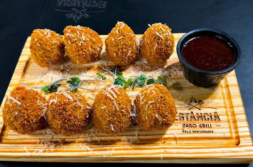 Estância Agrogrill - Coxinha de Cupim Coxinha crocante - O prato faz parte da 1ª edição do Circuito “Rota Gastronômica”