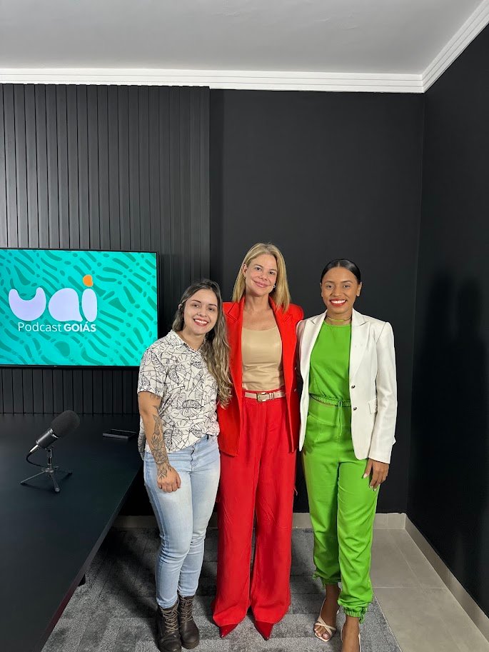 Gravação no estúdio do Uai Podcast Goiás