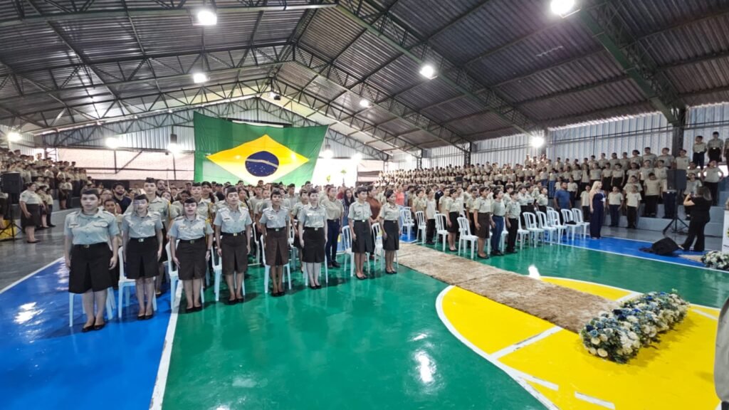 Alunos de Colégio Estadual da Polícia Militar de Goiás; inscrições para vagas de 2027 vão até 30/10